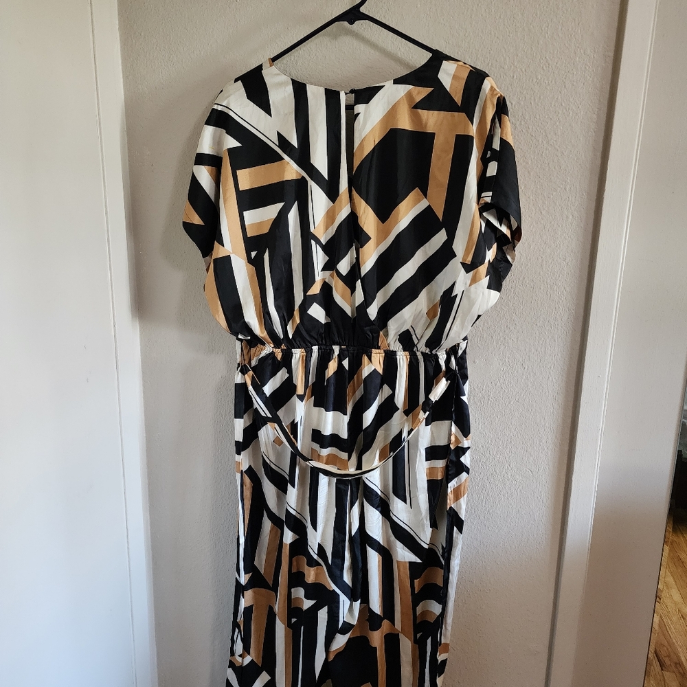 Luxeology Geometric Black and Gold Wide Leg Jumpsuit - Size XL Petite Length - Picture 3 of 16